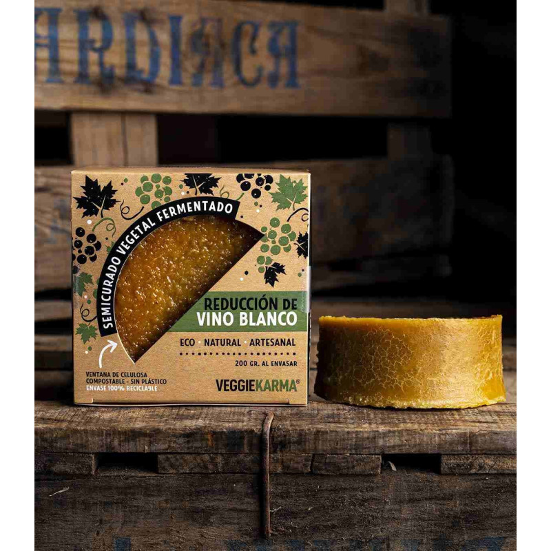 Formatge vegà semicurat amb reducció de vi blanc 200gr